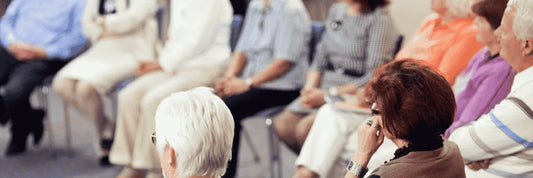 Invitación con QR para comunidades de adultos mayores