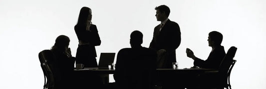 ¿Quién puede asistir a una asamblea extraordinaria?