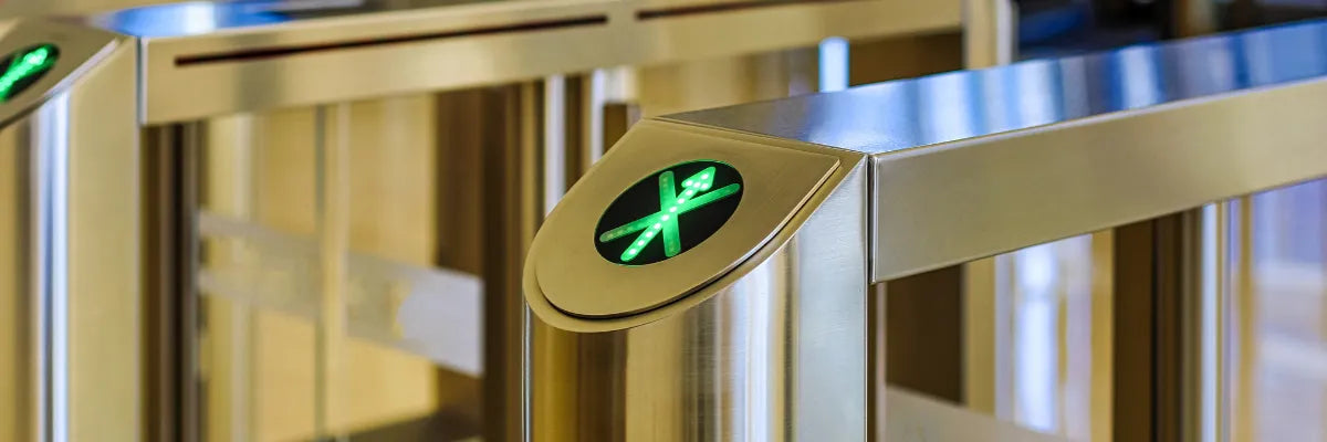 ¿Qué sistema de control de acceso es más eficiente para condominios con alta rotación de visitas?