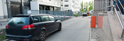Qué pasa cuando un edificio no controla sus accesos vehiculares